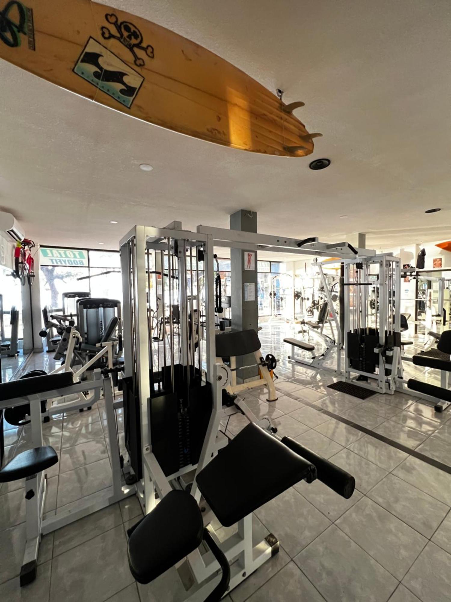 Tropica Gili Total Body Fit - Free Access Gym And Coworking Space Джили Трауанган Екстериор снимка