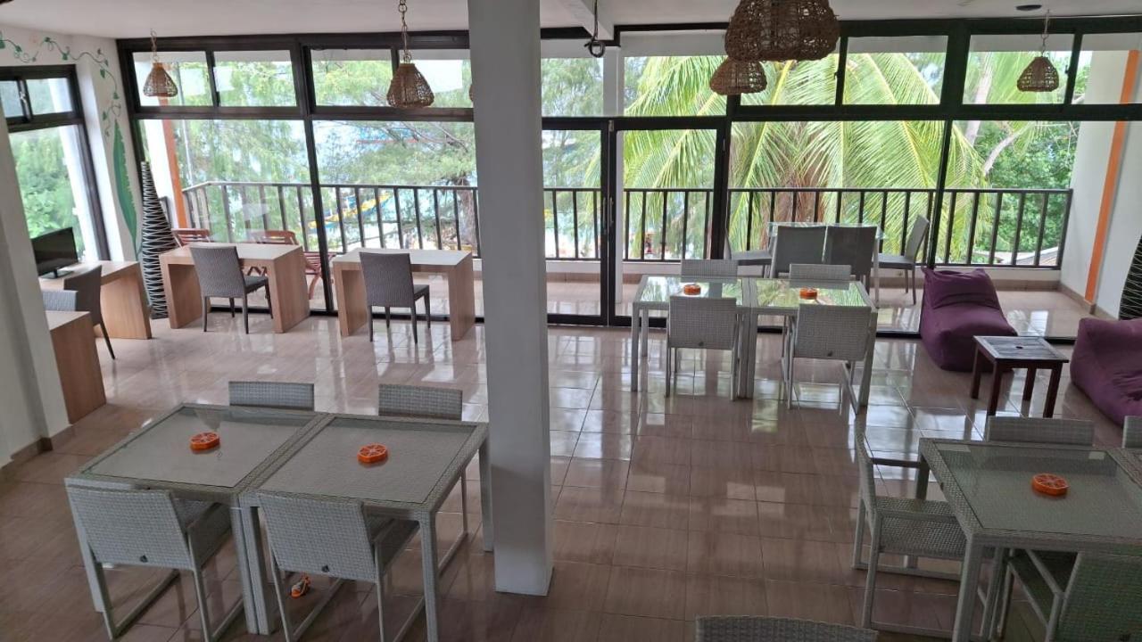 Tropica Gili Total Body Fit - Free Access Gym And Coworking Space Джили Трауанган Екстериор снимка